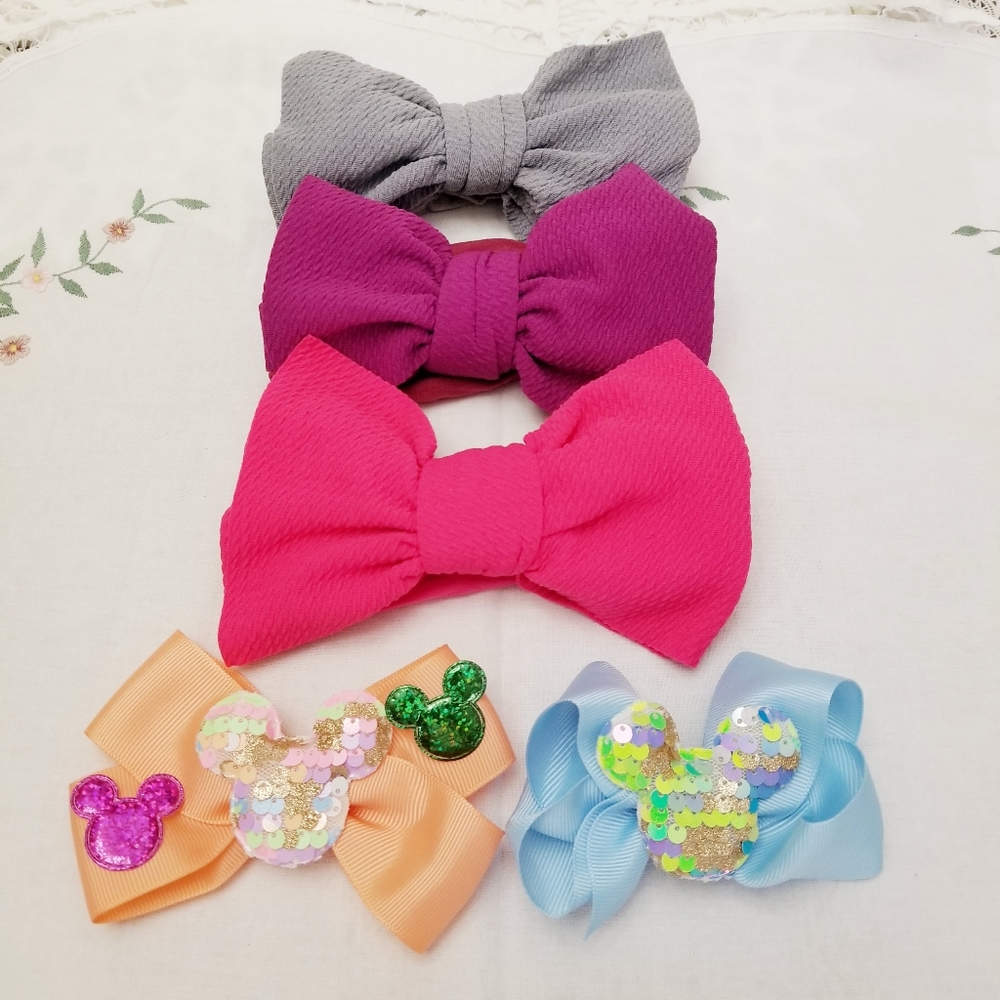 Minnie Clip Bows and Plain bows Headbanslds for littleGirls. 5 pieces. New